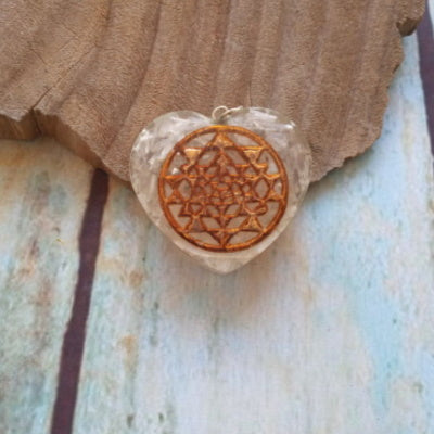 Orgón Corazón Cuarzo Rosado Sree Yantra