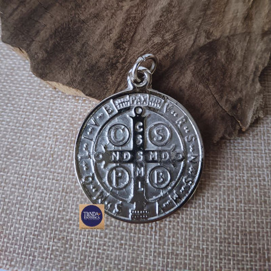 Medalla de San Benito Plateada
